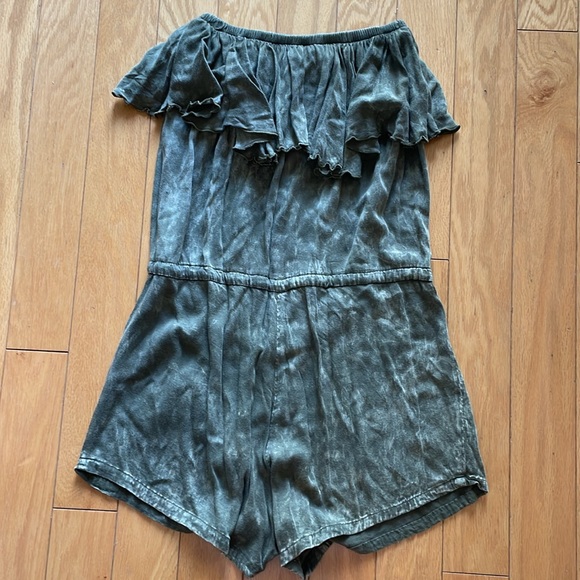 Chaser small romper - Picture 4 of 4